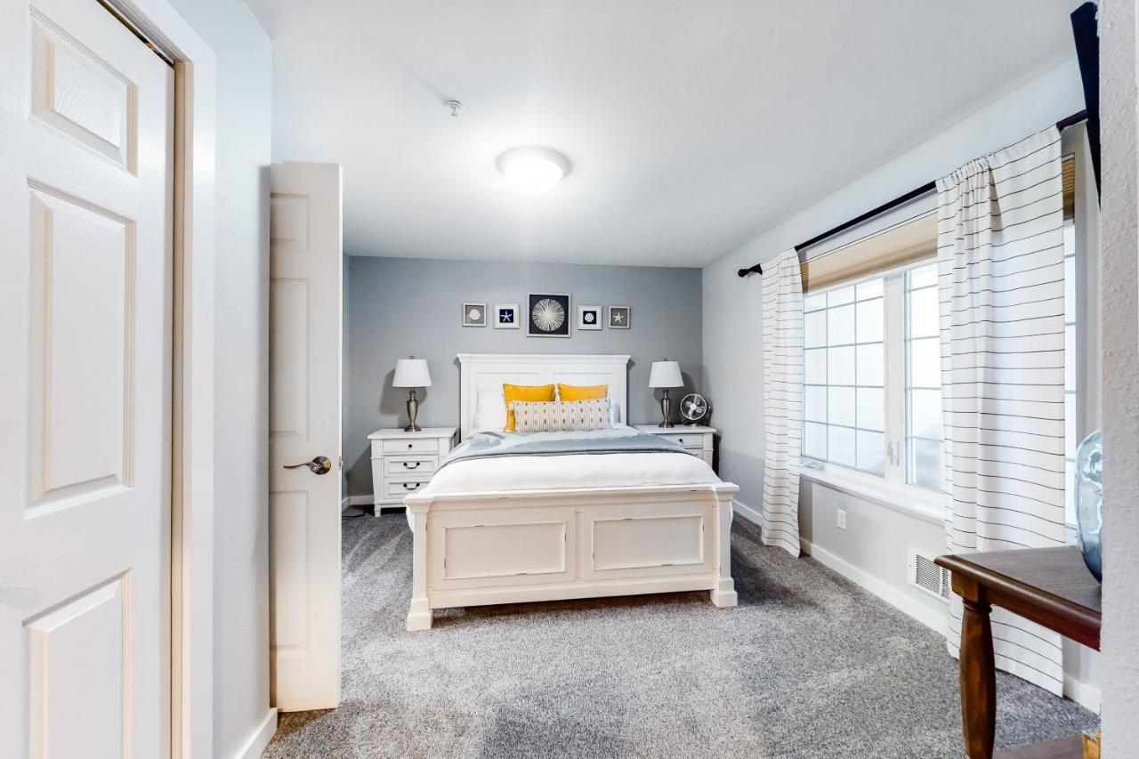 Surf'S Up Apartment Westport Bagian luar foto