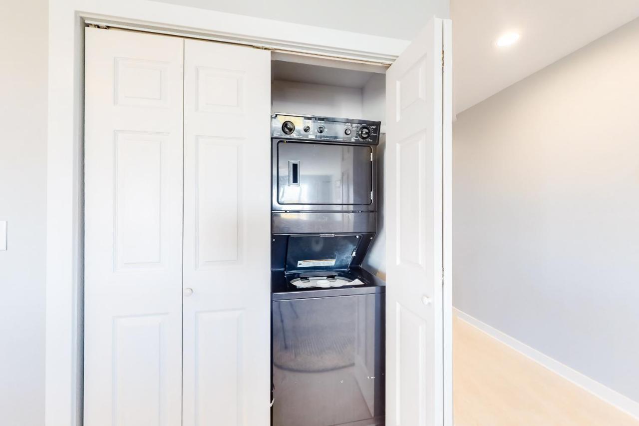 Surf'S Up Apartment Westport Bagian luar foto